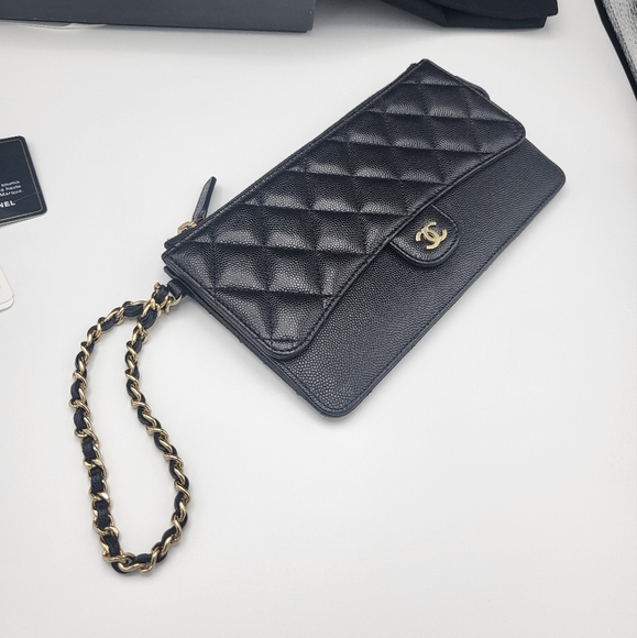 Authentic Chanel classic clutch with chain handle/wrislet - Picture 13 of 16